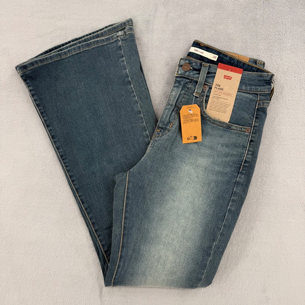 Levis Jeans Pants 726 Womens Size W28 L30 Flare High Rise Stellar Stretch NEW